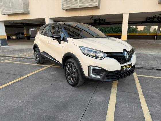 RENAULT CAPTUR 1.6 16V SCE FLEX LIFE X-TRONIC RENAULT CAPTUR 1.6 16V SCE FLEX LIFE X-TRONIC